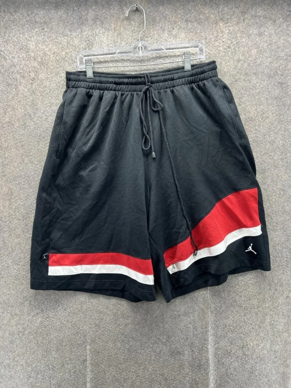 Jordan Shorts Mens 3XL Black Basketball Dazzel Colorblock Jumpman 12 Inseam VTG